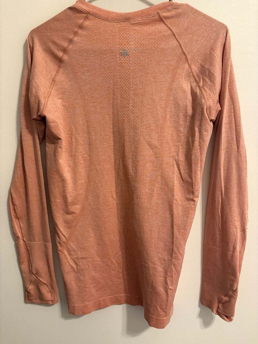 Lululemon Swiftly Tech Long Sleeve size 8 - Picture 3 of 3